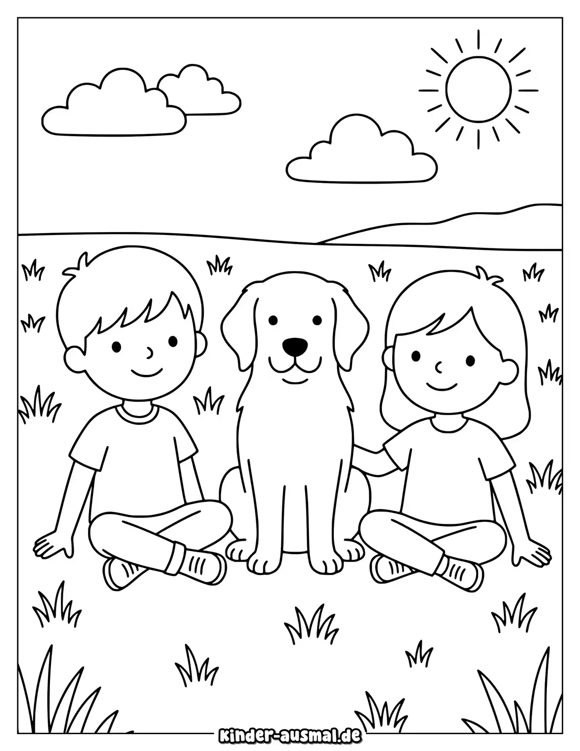 Zwei Kinder sitzen neben einem Golden Retriever auf einer Wiese.