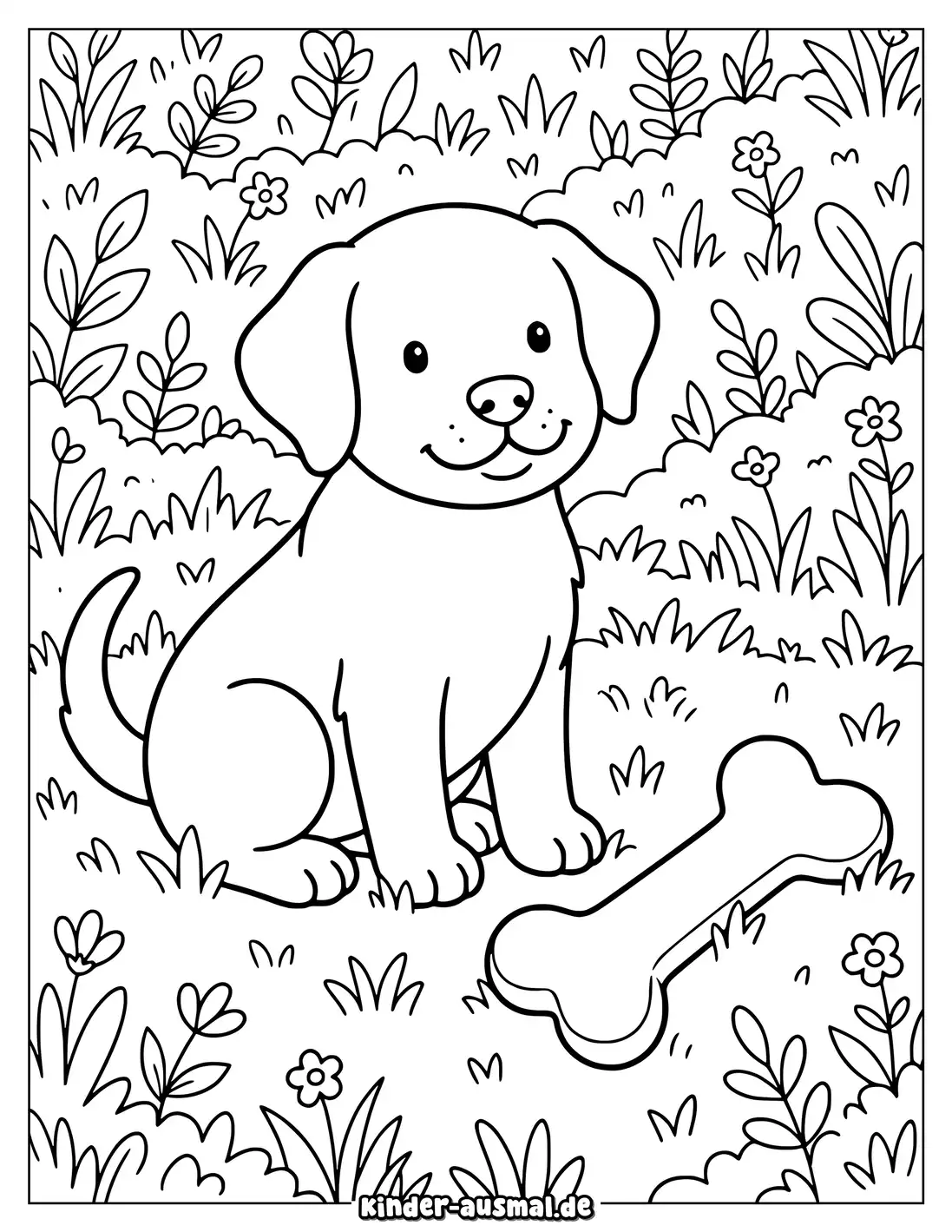 Niedlicher Labrador Welpe sitzt neben einem großen Knochen im Gras.